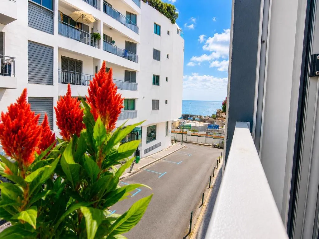 Amélia House by Love Home — Funchal · centro